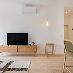 The Bright Life At Boavista Flats